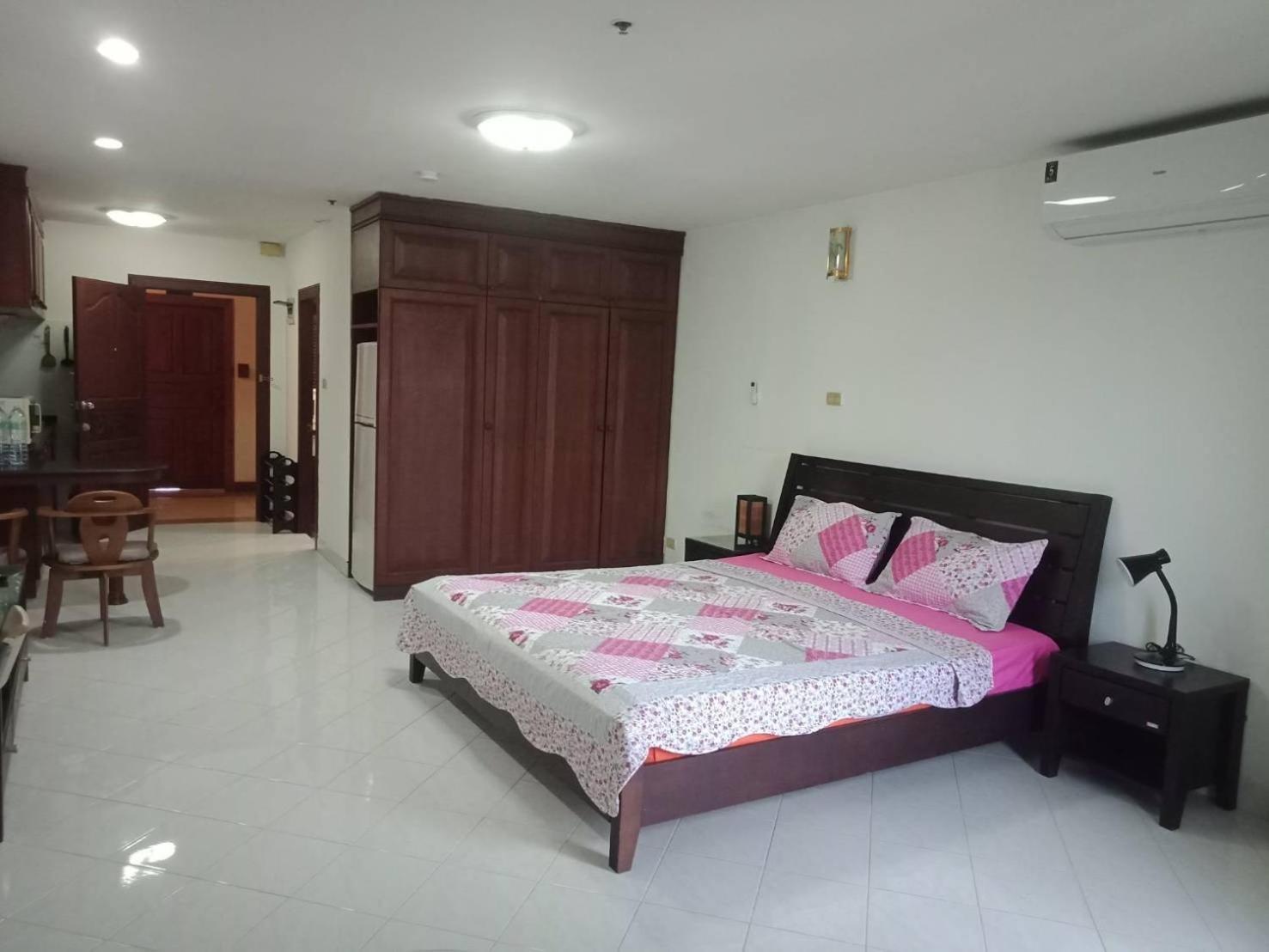 View Talay 2 Suite Apartments ジョムティエンビーチ エクステリア 写真