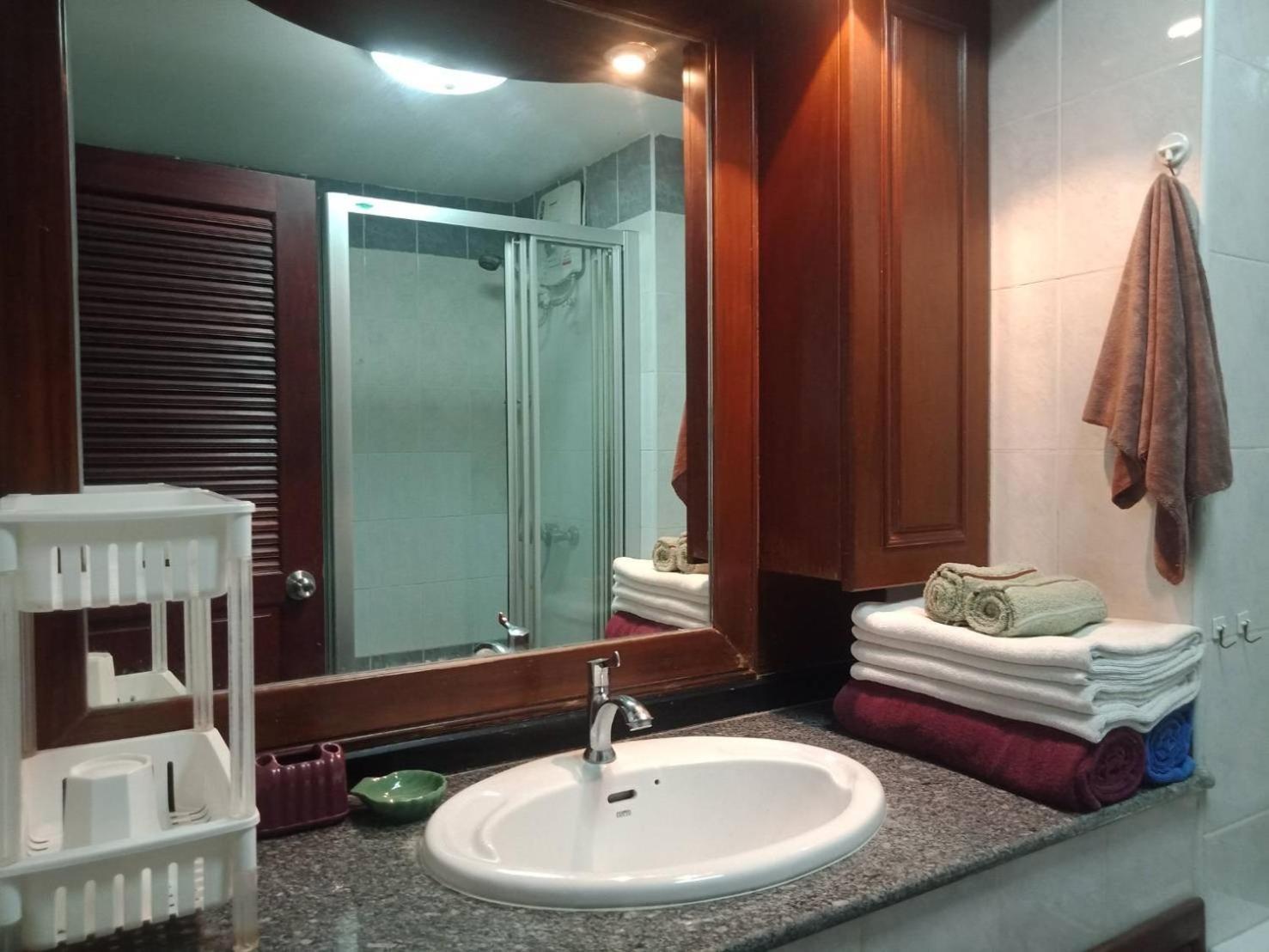 View Talay 2 Suite Apartments ジョムティエンビーチ エクステリア 写真