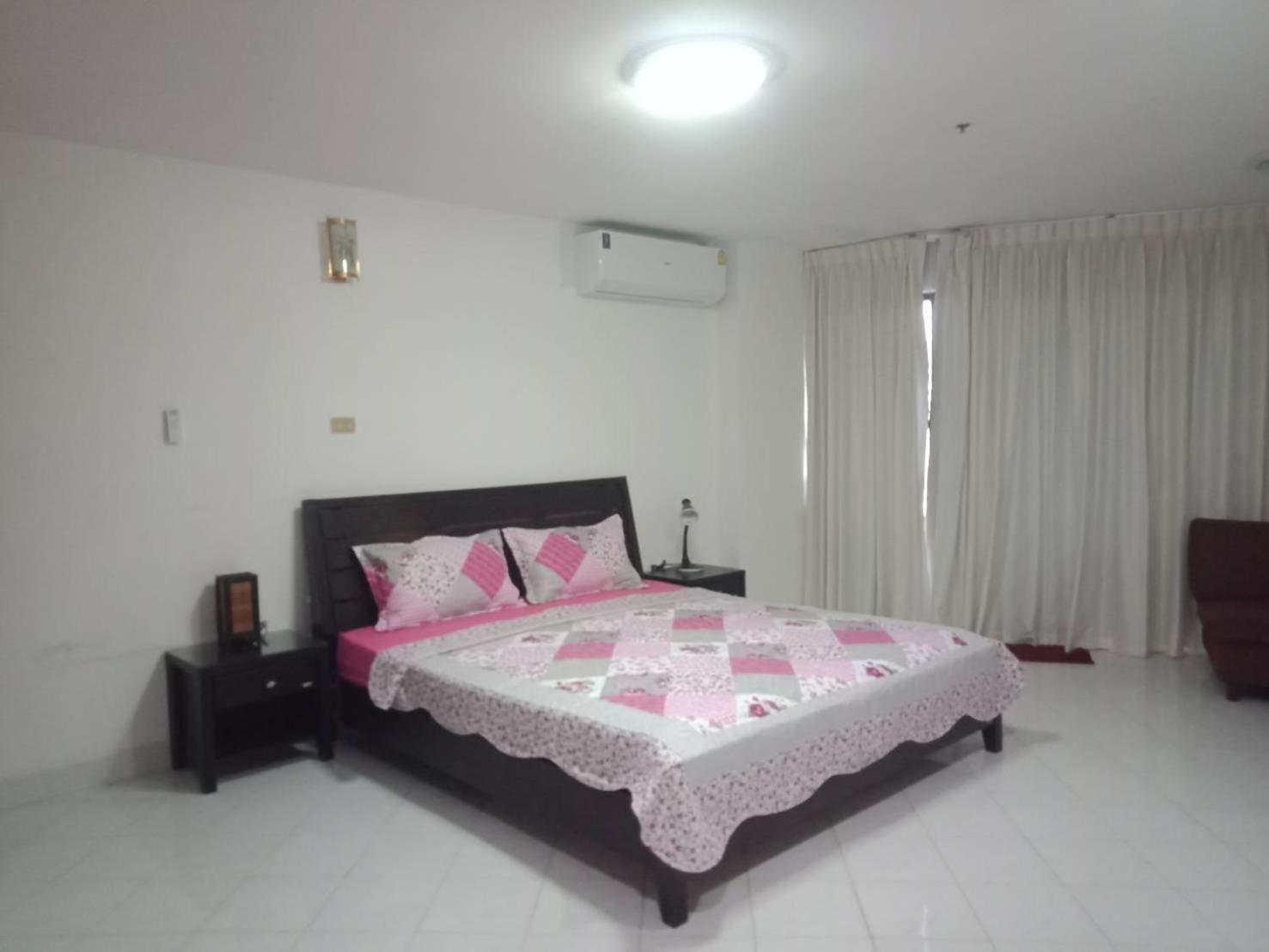 View Talay 2 Suite Apartments ジョムティエンビーチ エクステリア 写真