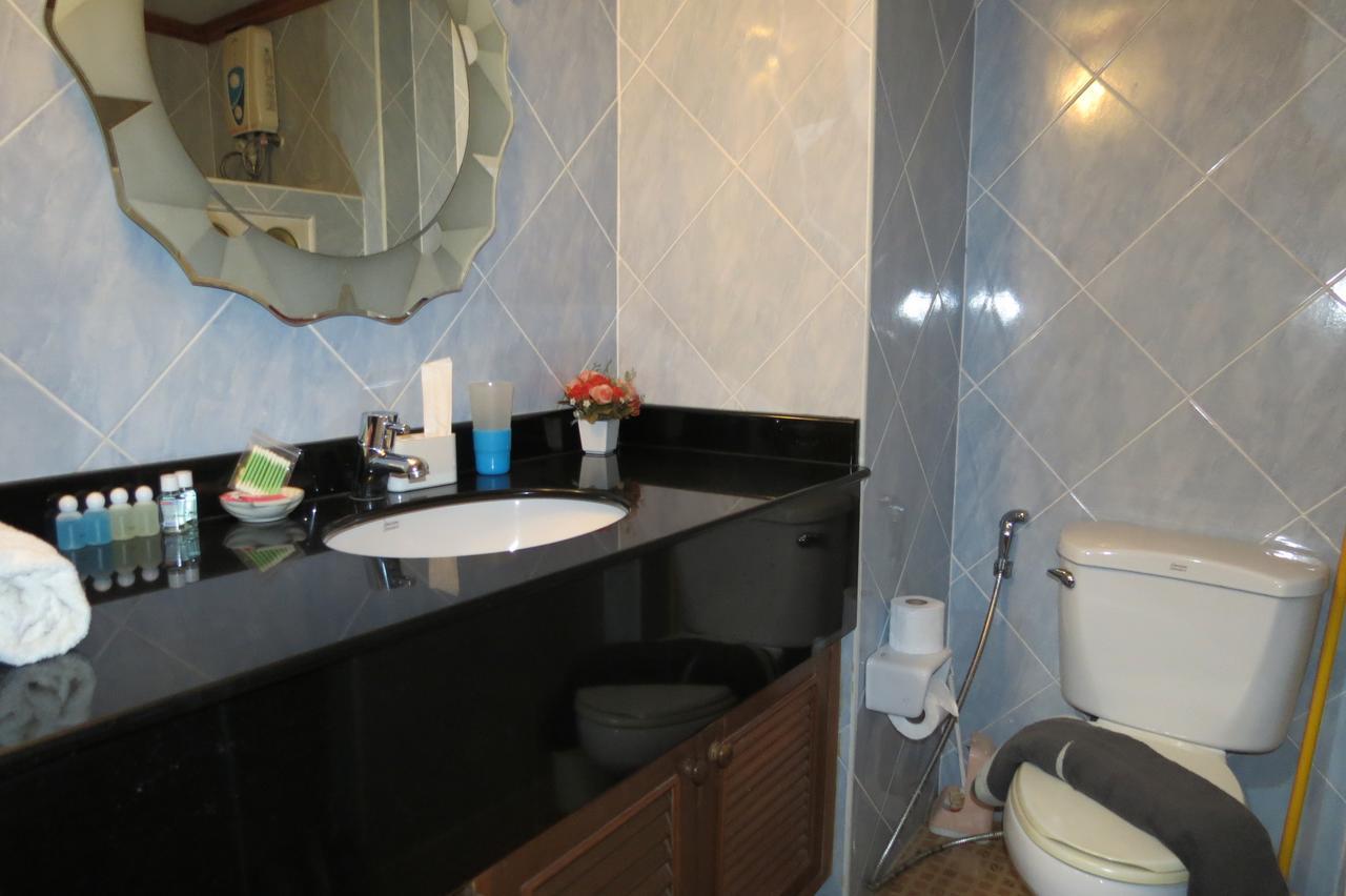View Talay 2 Suite Apartments ジョムティエンビーチ エクステリア 写真