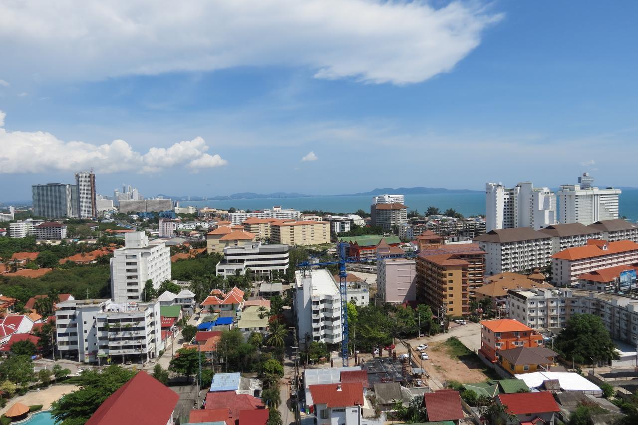 View Talay 2 Suite Apartments ジョムティエンビーチ エクステリア 写真