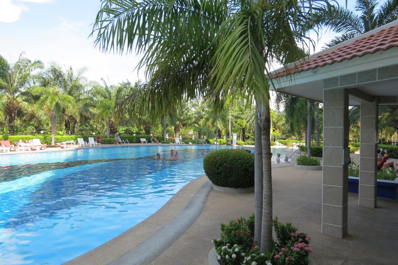 View Talay 2 Suite Apartments ジョムティエンビーチ エクステリア 写真