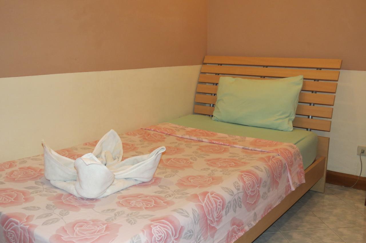 View Talay 2 Suite Apartments ジョムティエンビーチ エクステリア 写真